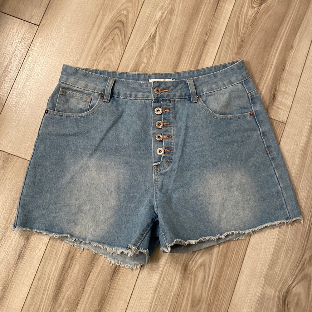 Like New Mislook Jean Shorts - Size XL